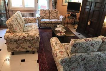 Salotto classico con lampasso Rubelli