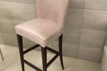 Sgabello in pelle