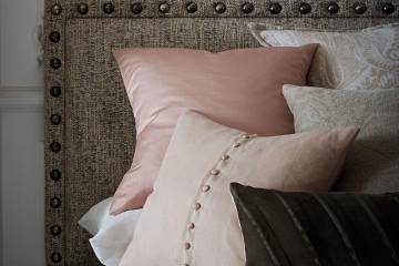 DeLeCuona-Flint-Fog-Linen-Wool-FLI3-Lifestyle