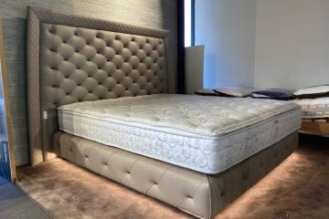 Letto La Fenice con illuminazione integrata e materasso Florio
